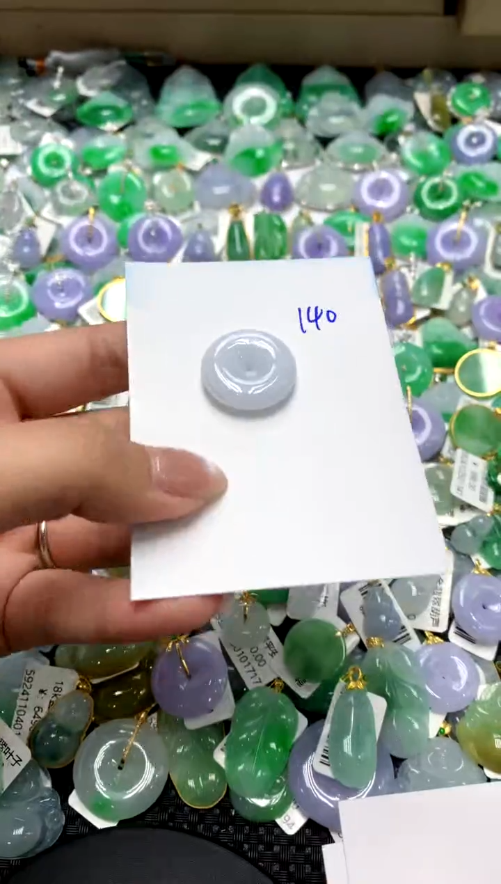 【闪购商品】翡翠颈饰未镶嵌111111111