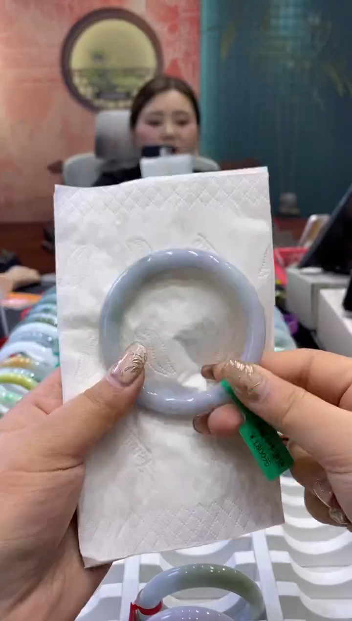 【闪购商品】翡翠手镯未镶嵌多人0011024