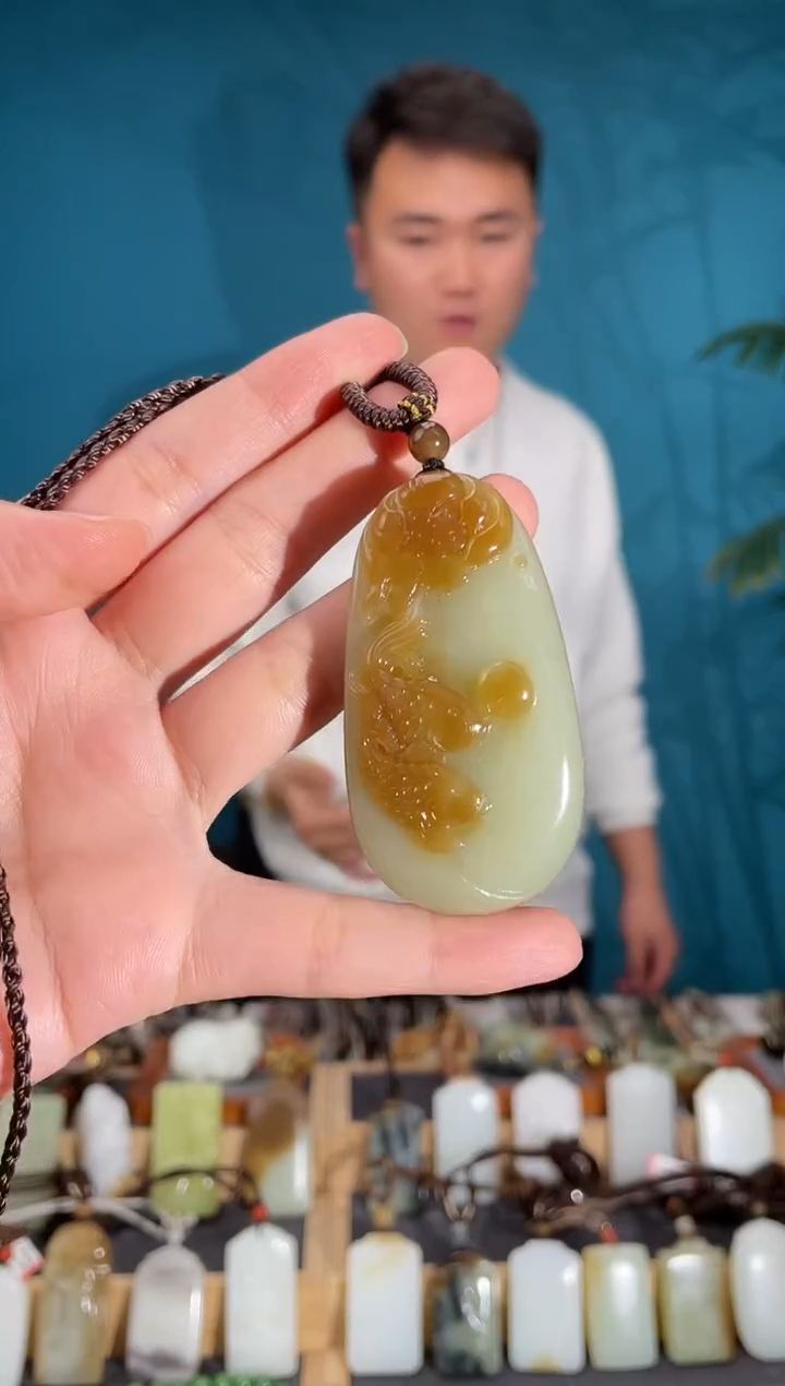 颈饰未镶嵌和田玉1