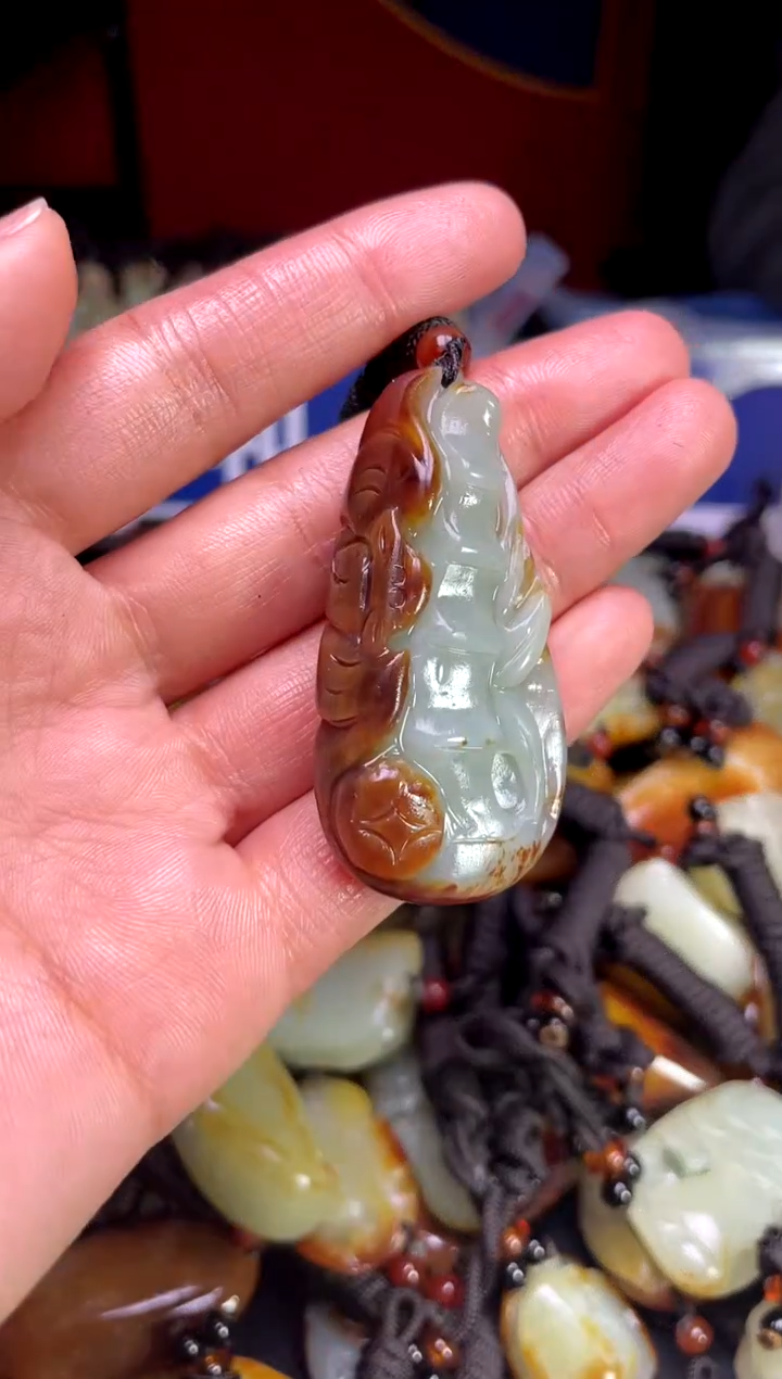 【闪购商品】和田玉颈饰未镶嵌1