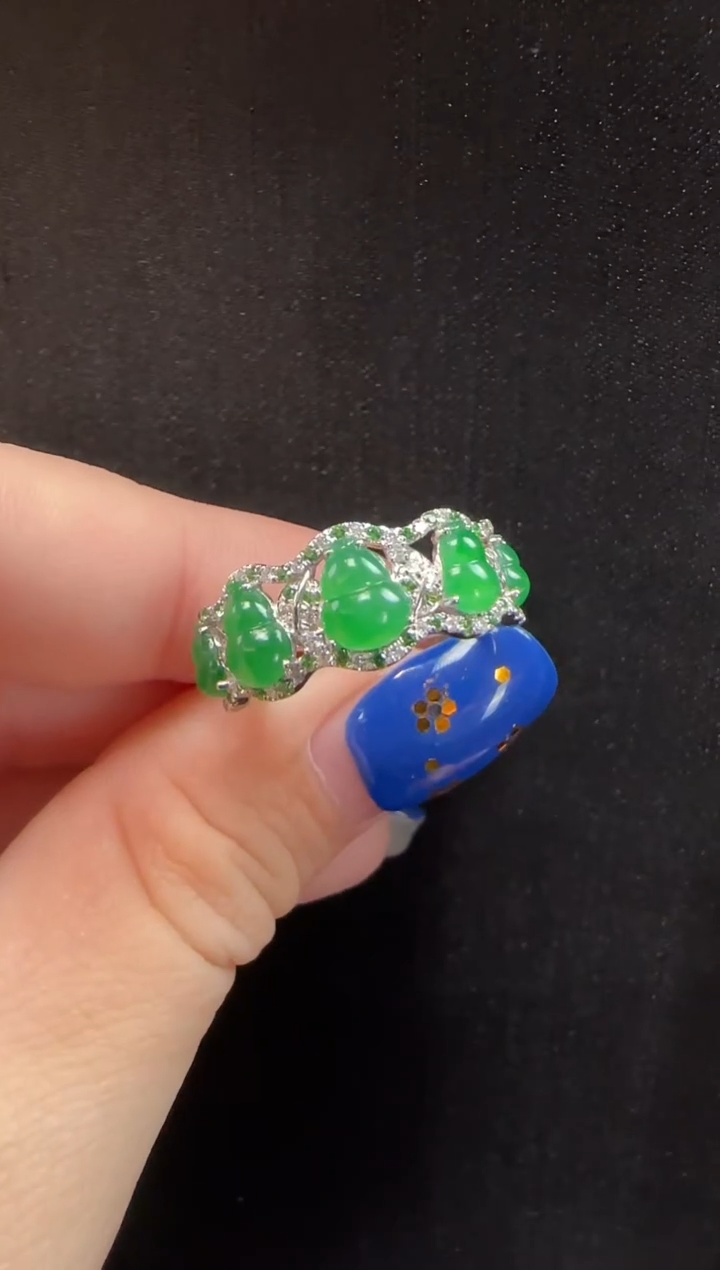 18K金镶嵌戒指翡翠044葫芦一枚