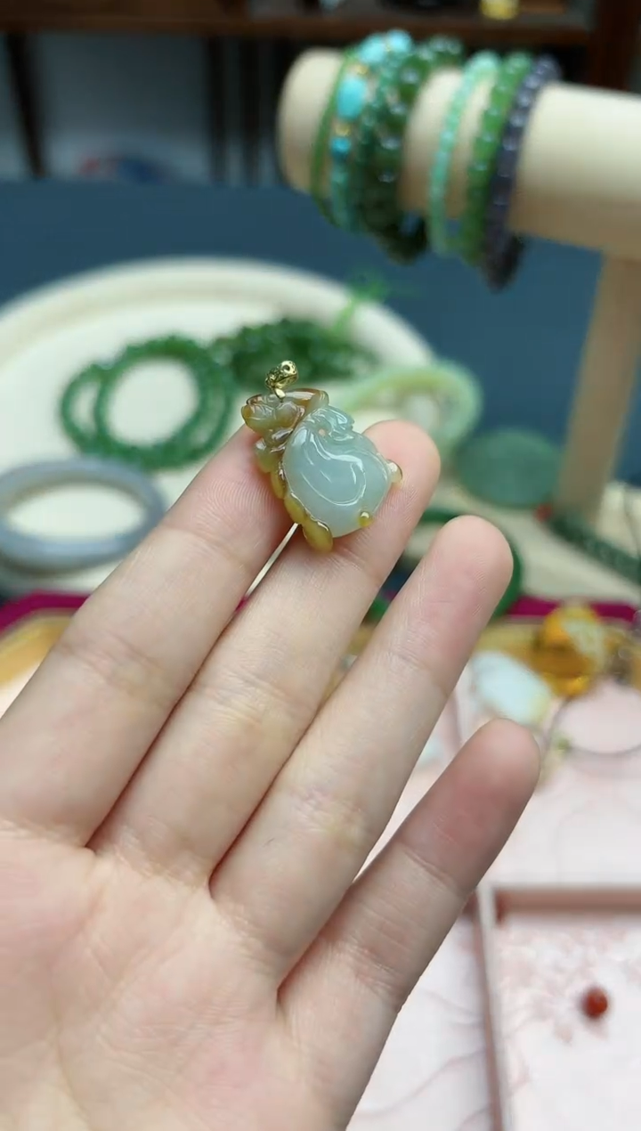 【闪购商品】翡翠吊坠(不含链)18K金镶嵌18k金翡翠吊坠*1 YD赠链