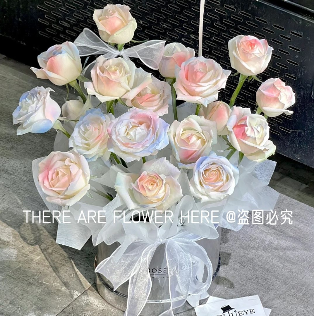 【幻彩抱抱桶】19朵幻彩玫瑰鲜花抱抱桶送恋人闺蜜爱人惊喜生日礼物同城花店配送