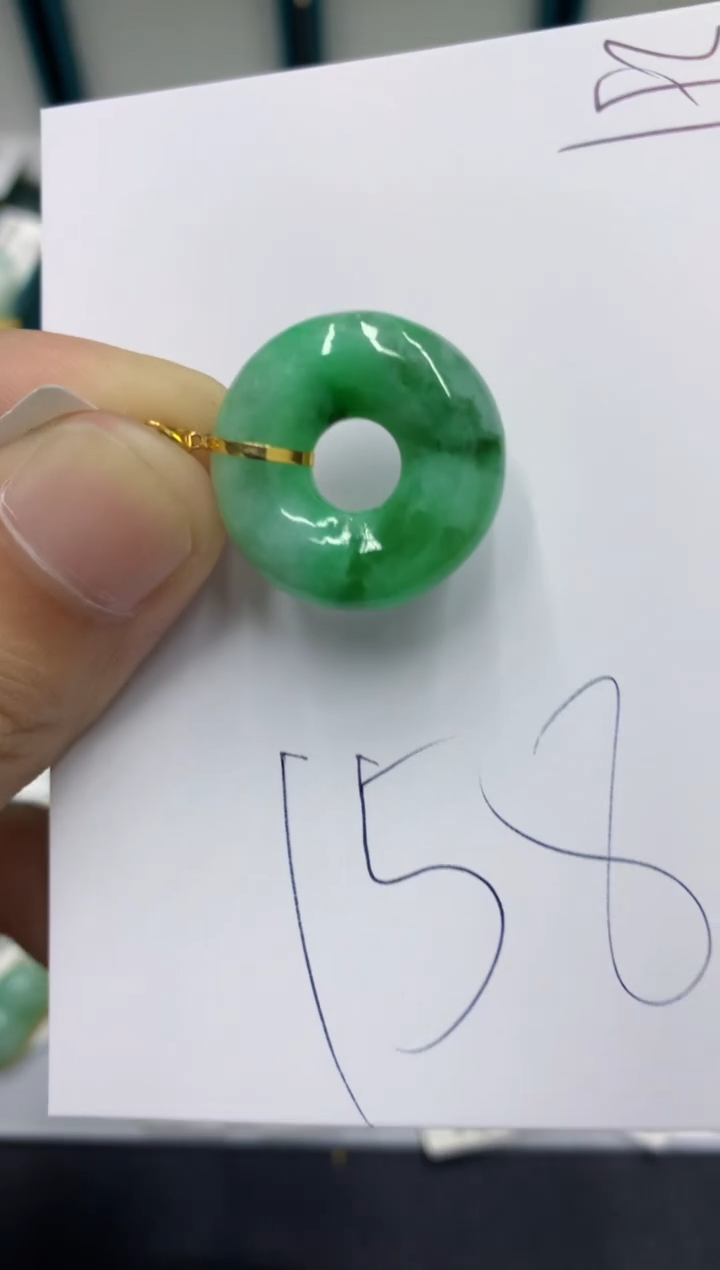 【闪购商品】翡翠颈饰18K金镶嵌翡翠