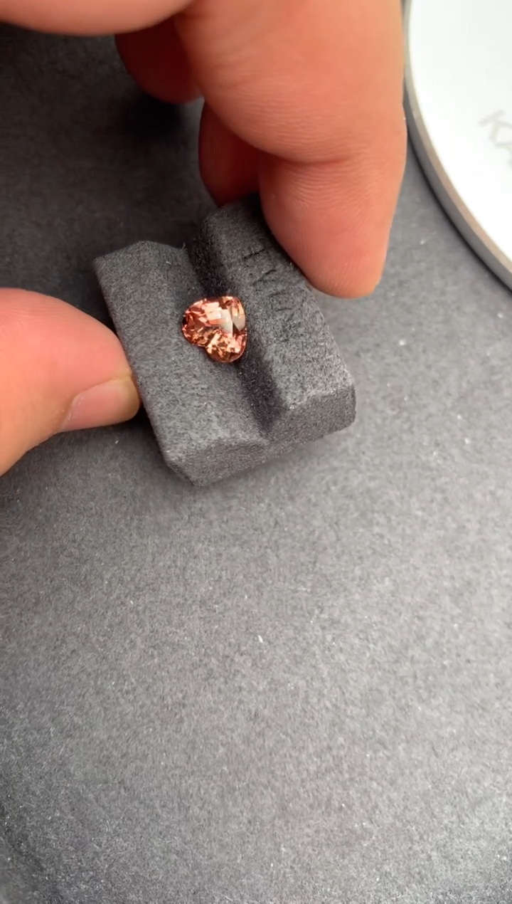 未镶嵌珠宝半成品碧玺2.1ct碧玺 AE 定制