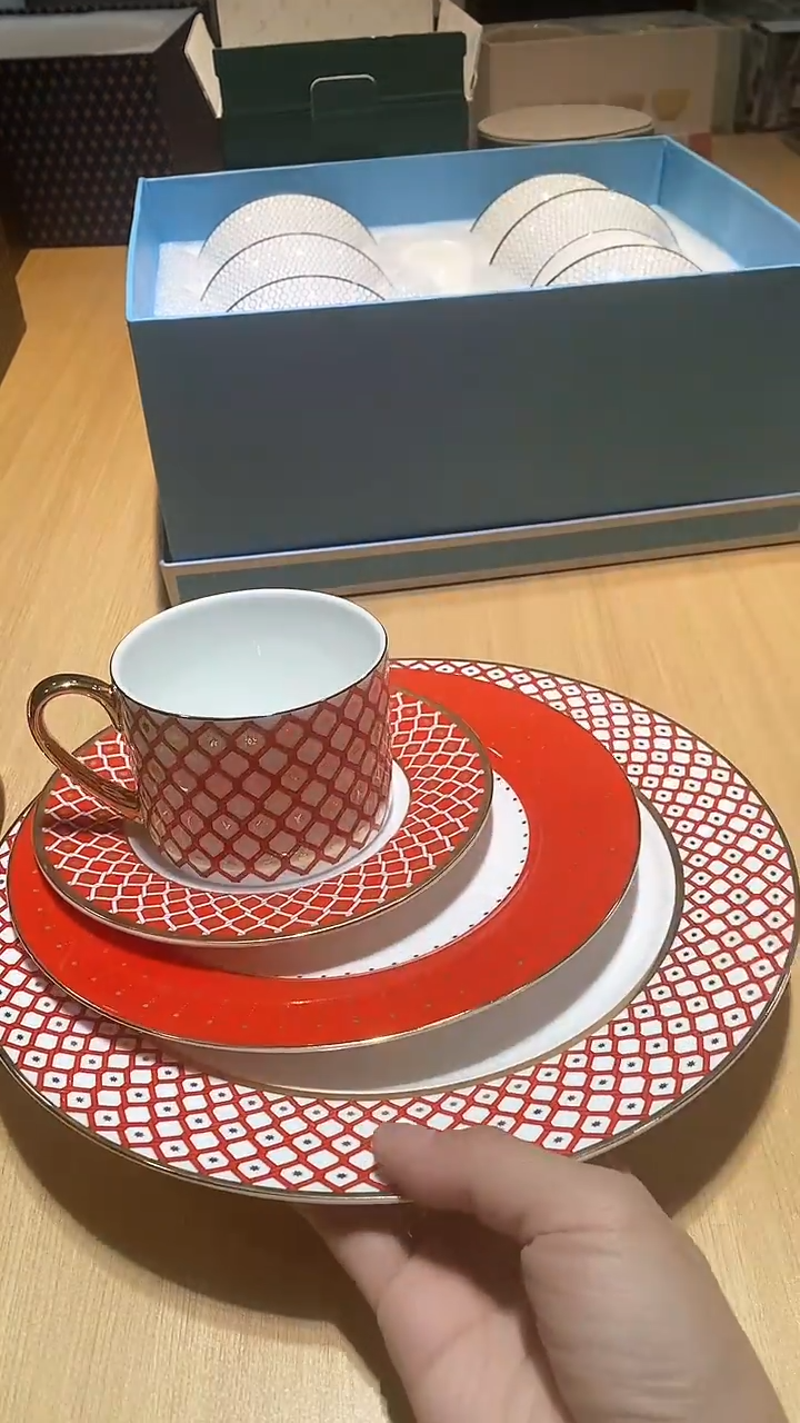 【闪购商品】瓷片锅碗瓢盆一件不剩