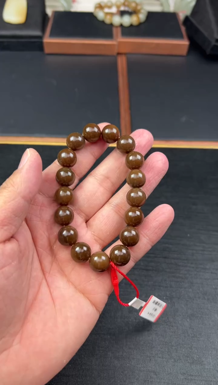 【闪购商品】和田玉手串未镶嵌且末金山微色差卡12