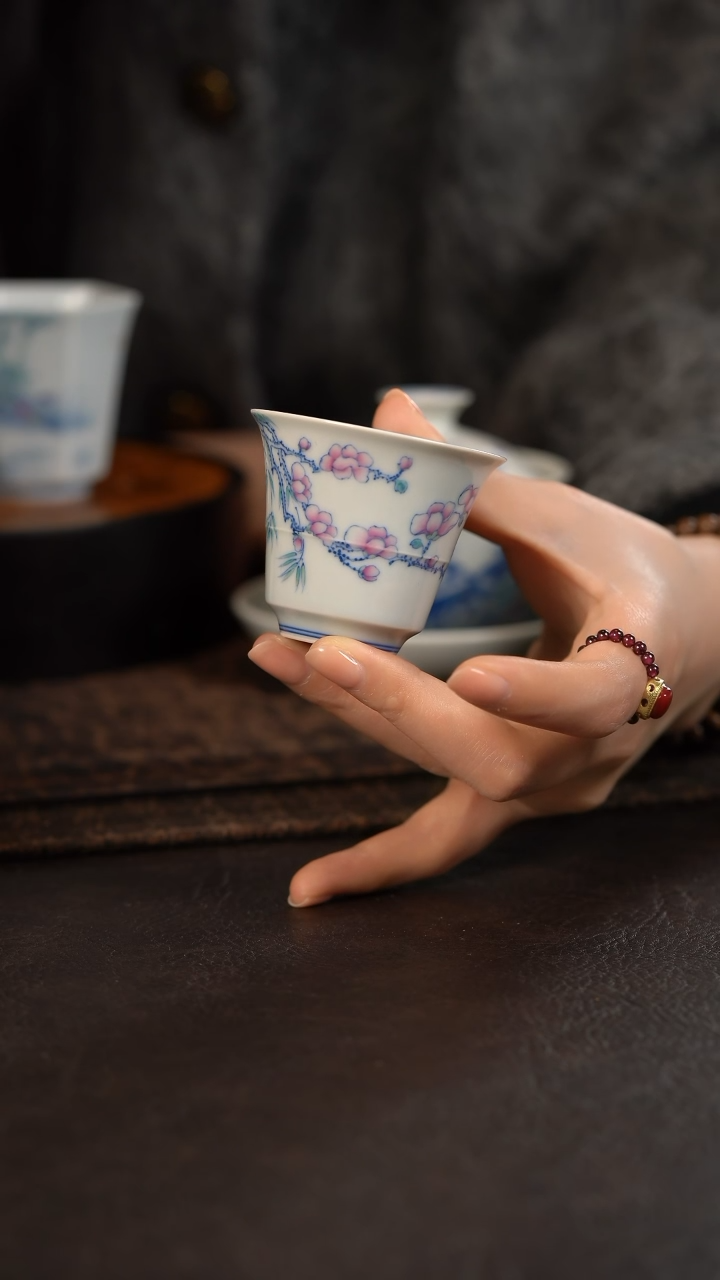 【闪购商品】杯聚澜堂斗彩玉兰花竹节撇口杯