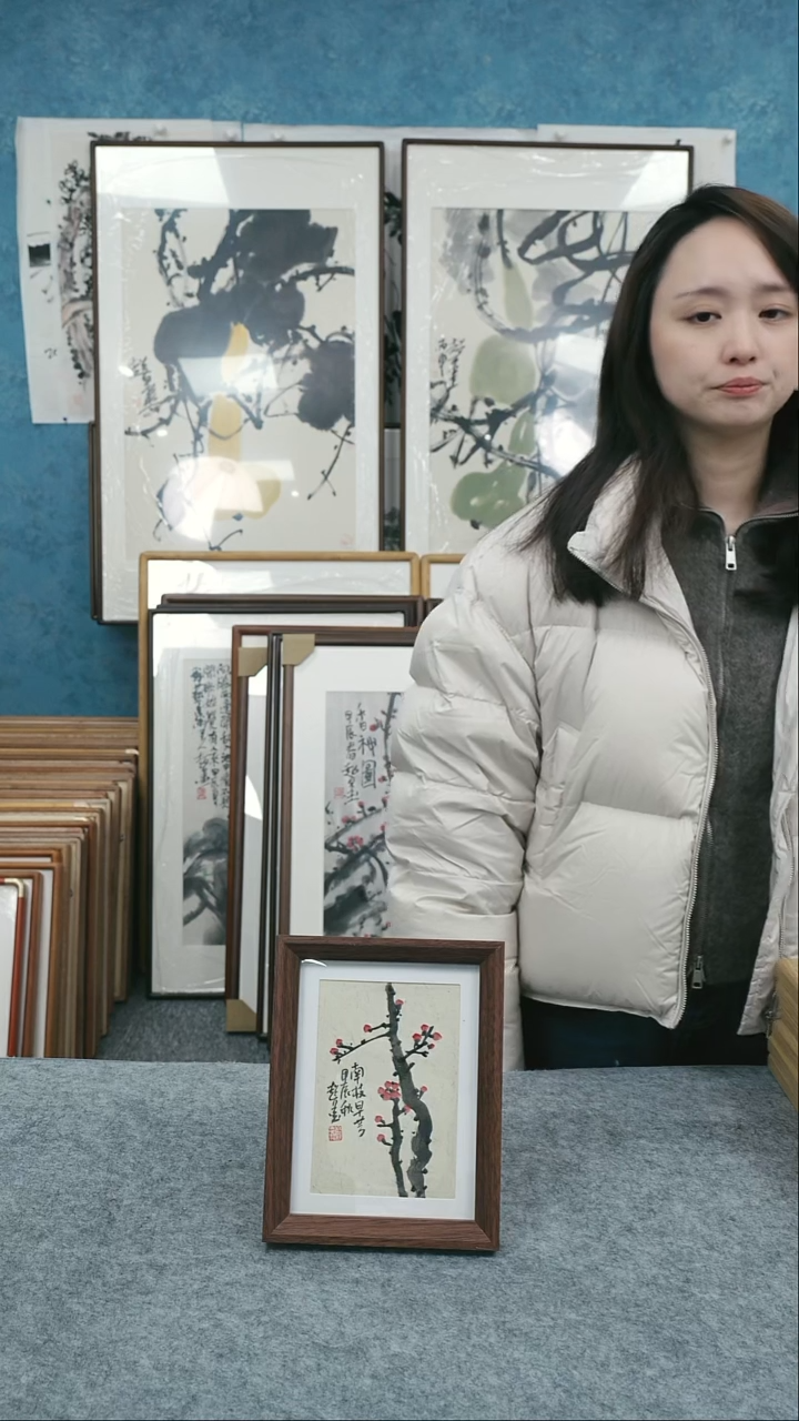 【闪购商品】国画8寸本土老师木质摆台