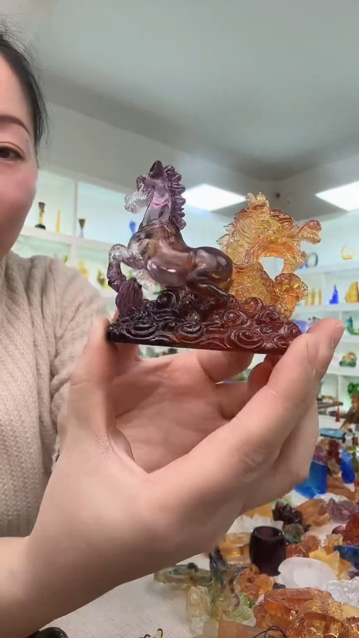 手工艺品琉璃龙马精神