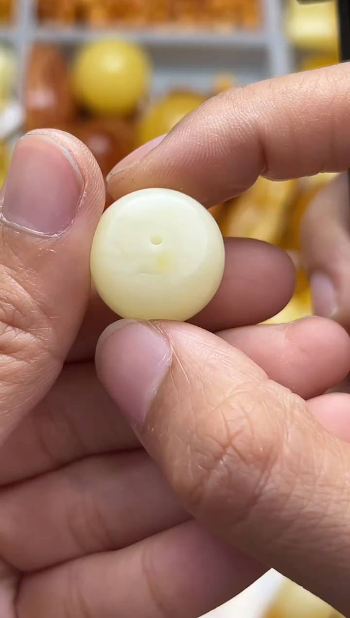 裸石蜜蜡未镶嵌天然蜜蜡微瑕珠子 假一赔万