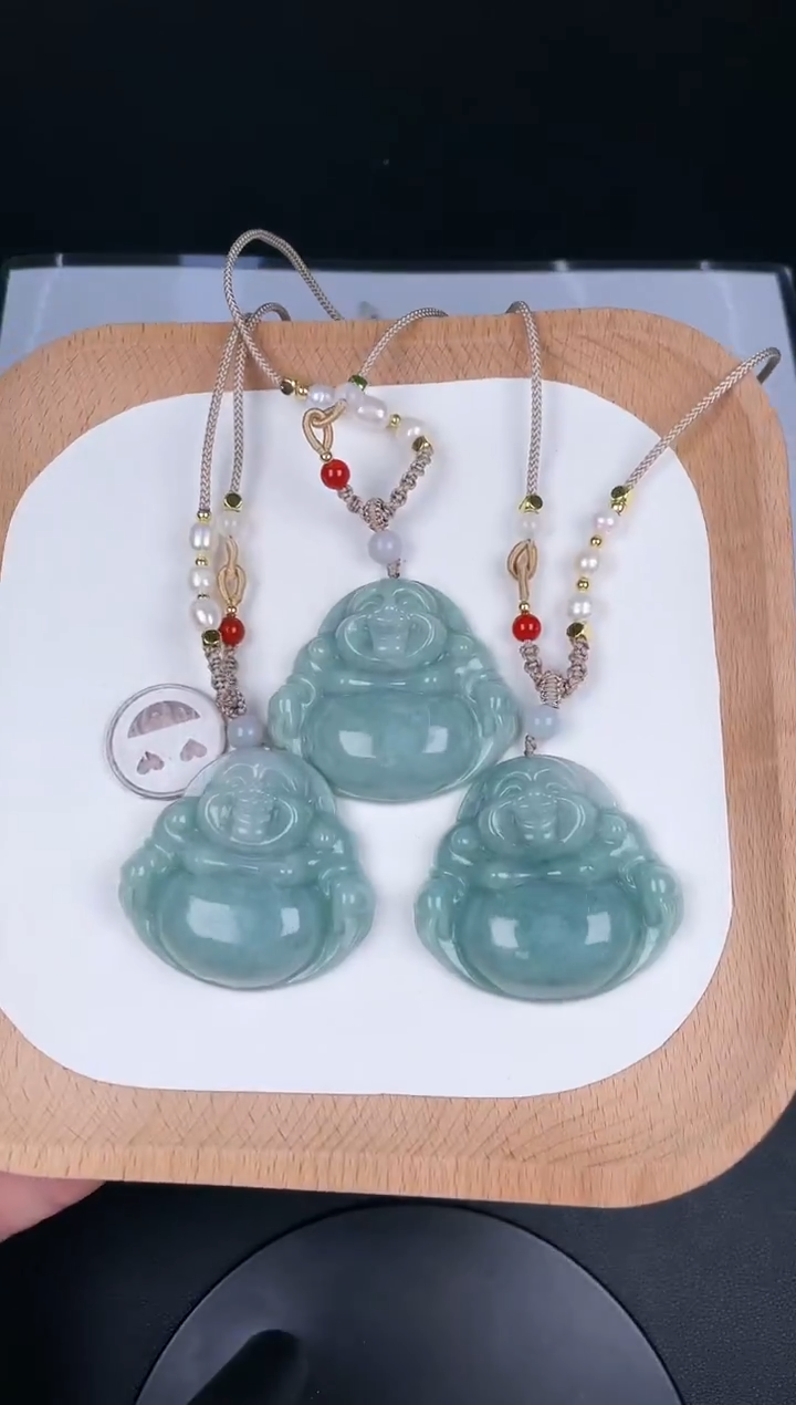 翡翠未镶嵌颈饰LC009翡翠绿大佛（多样性发其一）