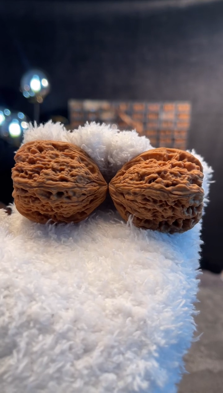 吊坠文玩核桃品南将