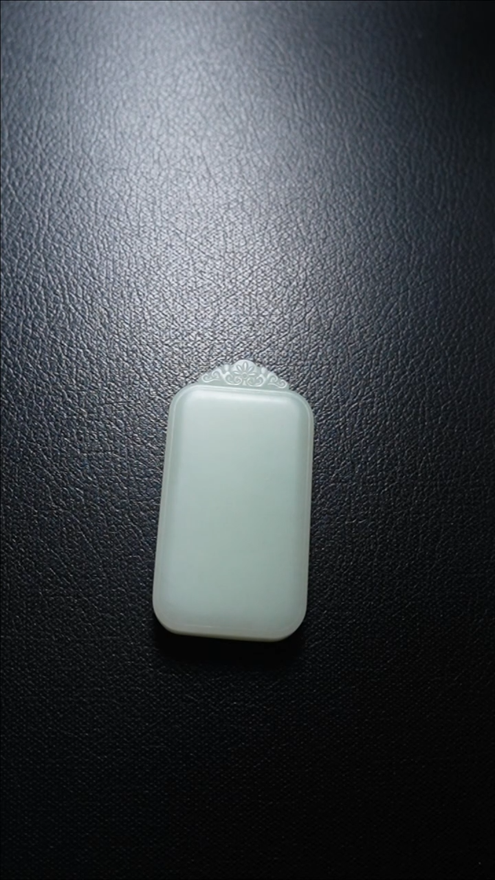 【闪购商品】和田玉（糖玉）颈饰未镶嵌无事牌