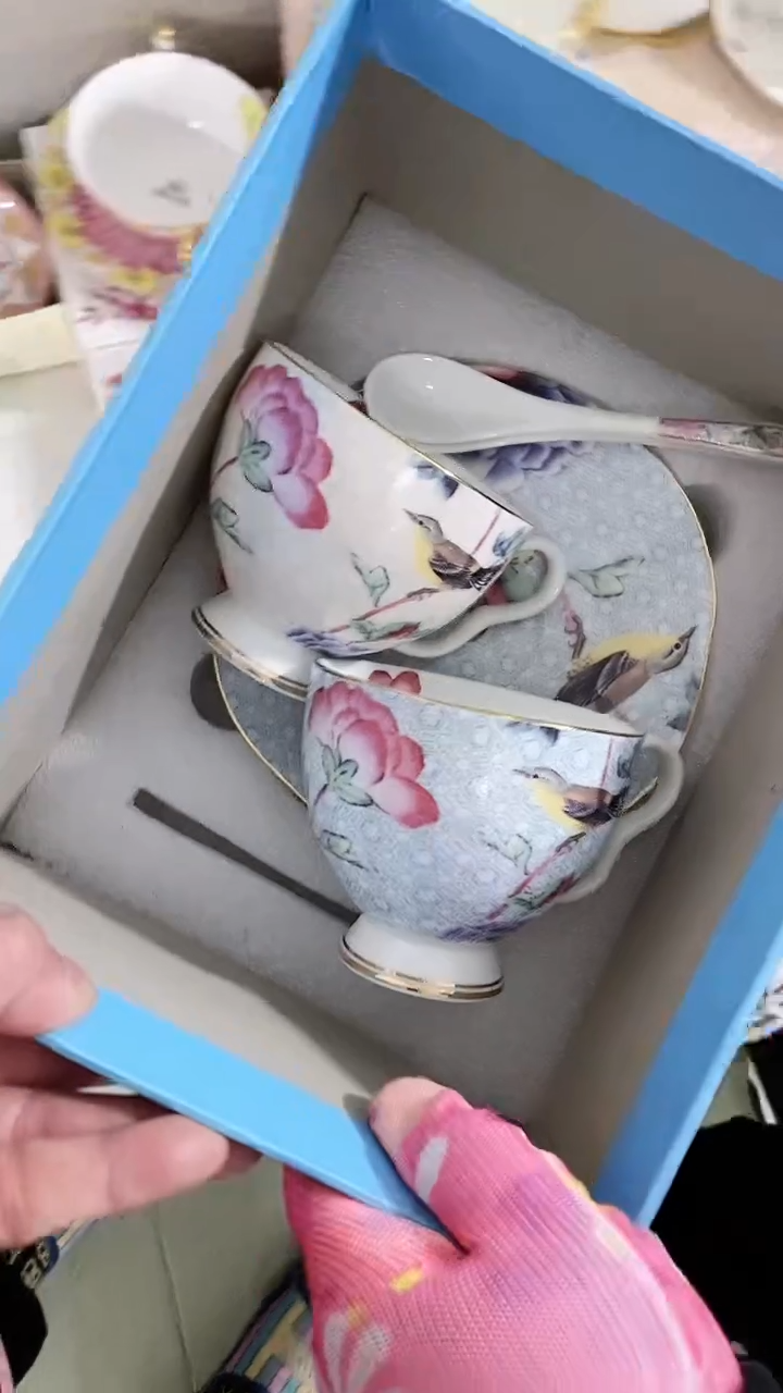 瓷片锅碗瓢盆一件不留@@1