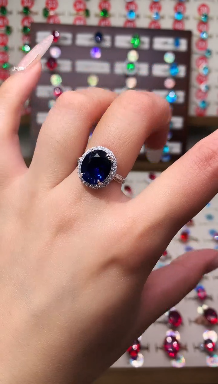 无925银典藏 轻奢 斯里兰卡蓝色系10*12 戴妃银托戒指