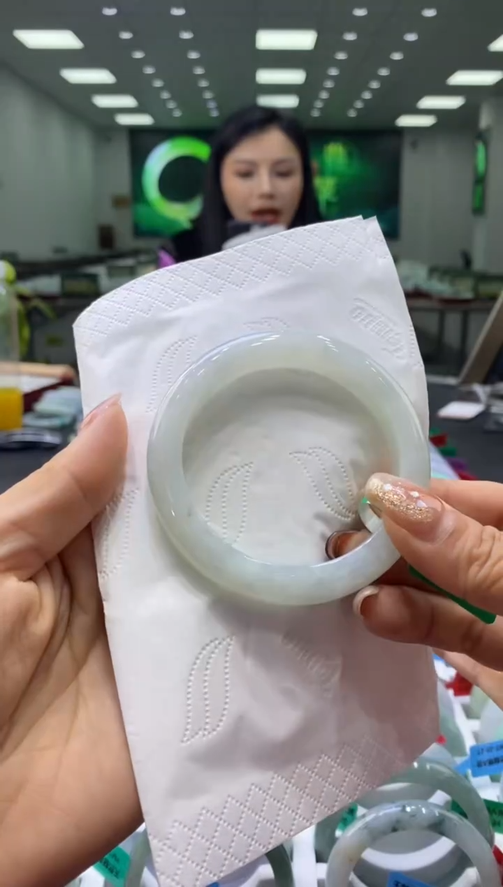 未镶嵌手镯翡翠00002495