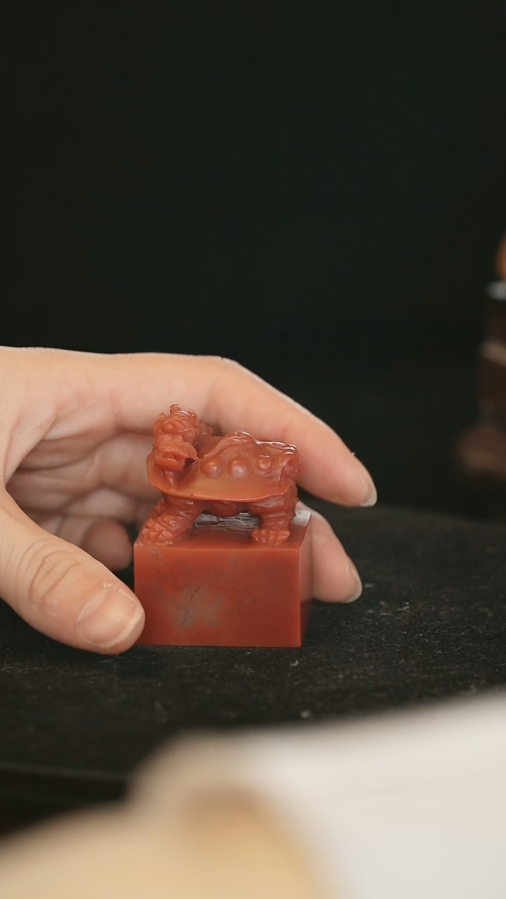 【闪购商品】寿山石满红龙龟雕