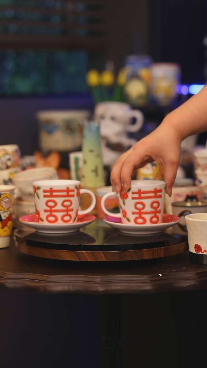 【闪购商品】摆件景德镇釉下彩绘设计师款式陶瓷