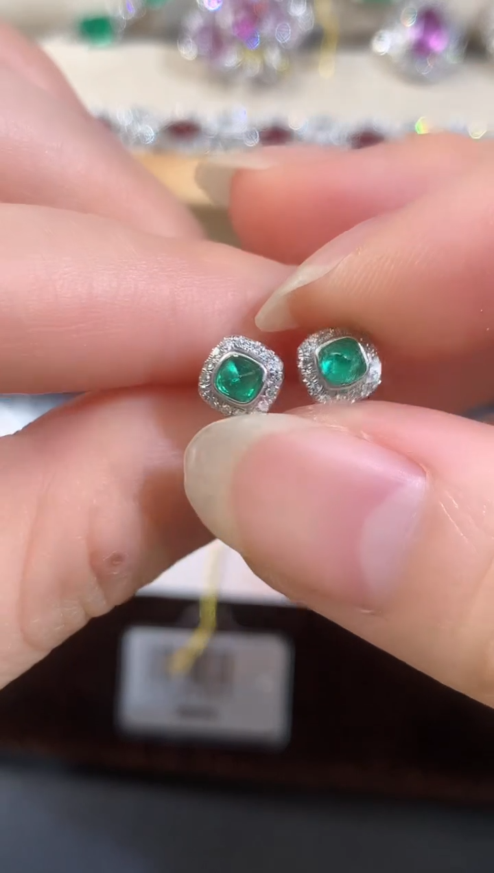 18K金镶嵌耳饰祖母绿D221|2880