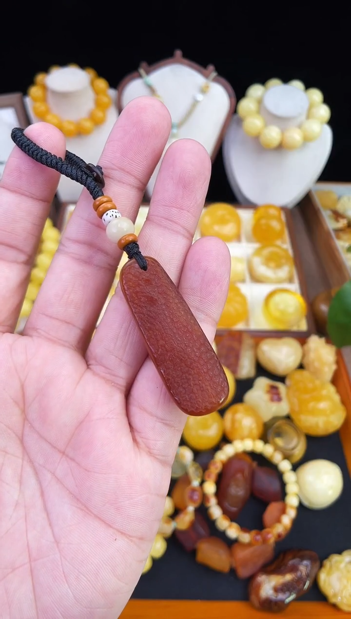 琥珀未镶嵌珠宝奇石柒月