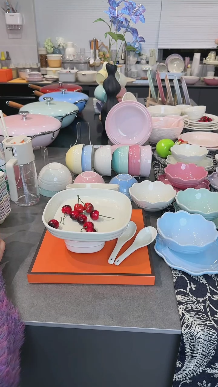 【闪购商品】瓷7.9英寸方形深盘-奶油白