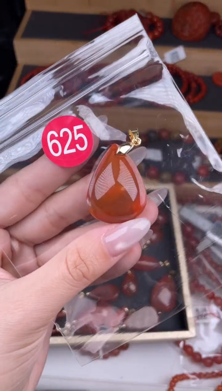 【闪购商品】南红玛瑙珠宝奇石未镶嵌625