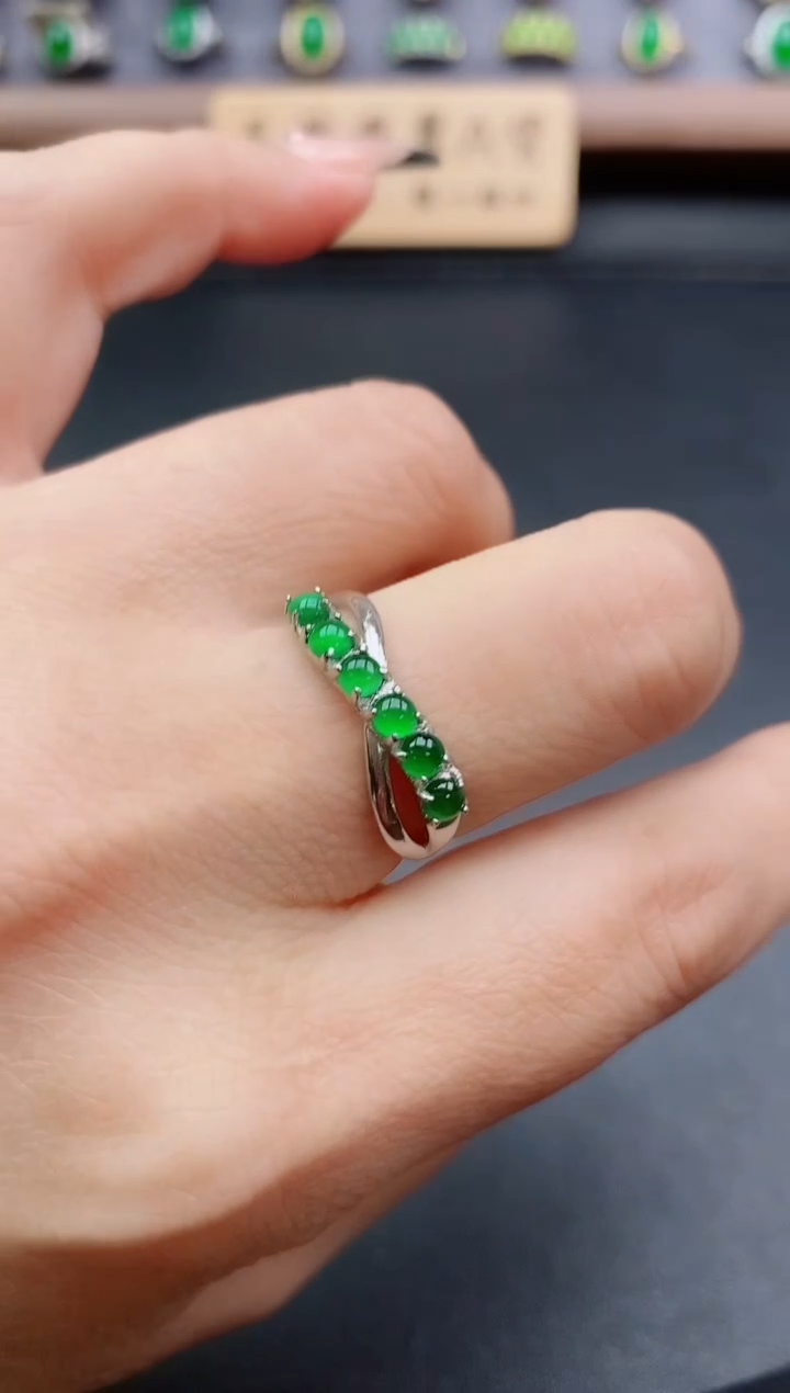 银S925镶嵌戒指翡翠1