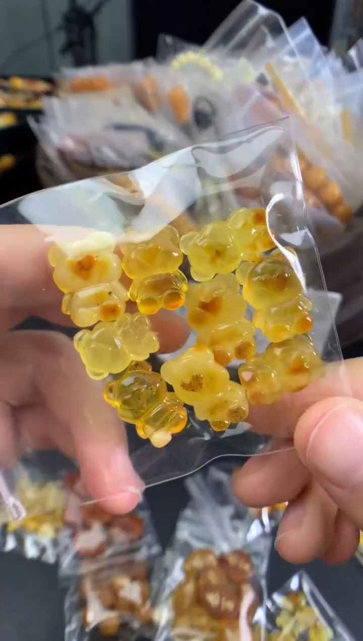 蜜蜡未镶嵌珠宝奇石多样性发一件