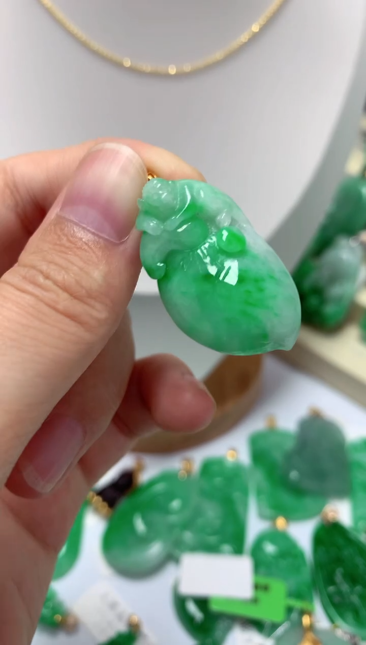 翡翠18K金镶嵌吊坠(不含链)挂件