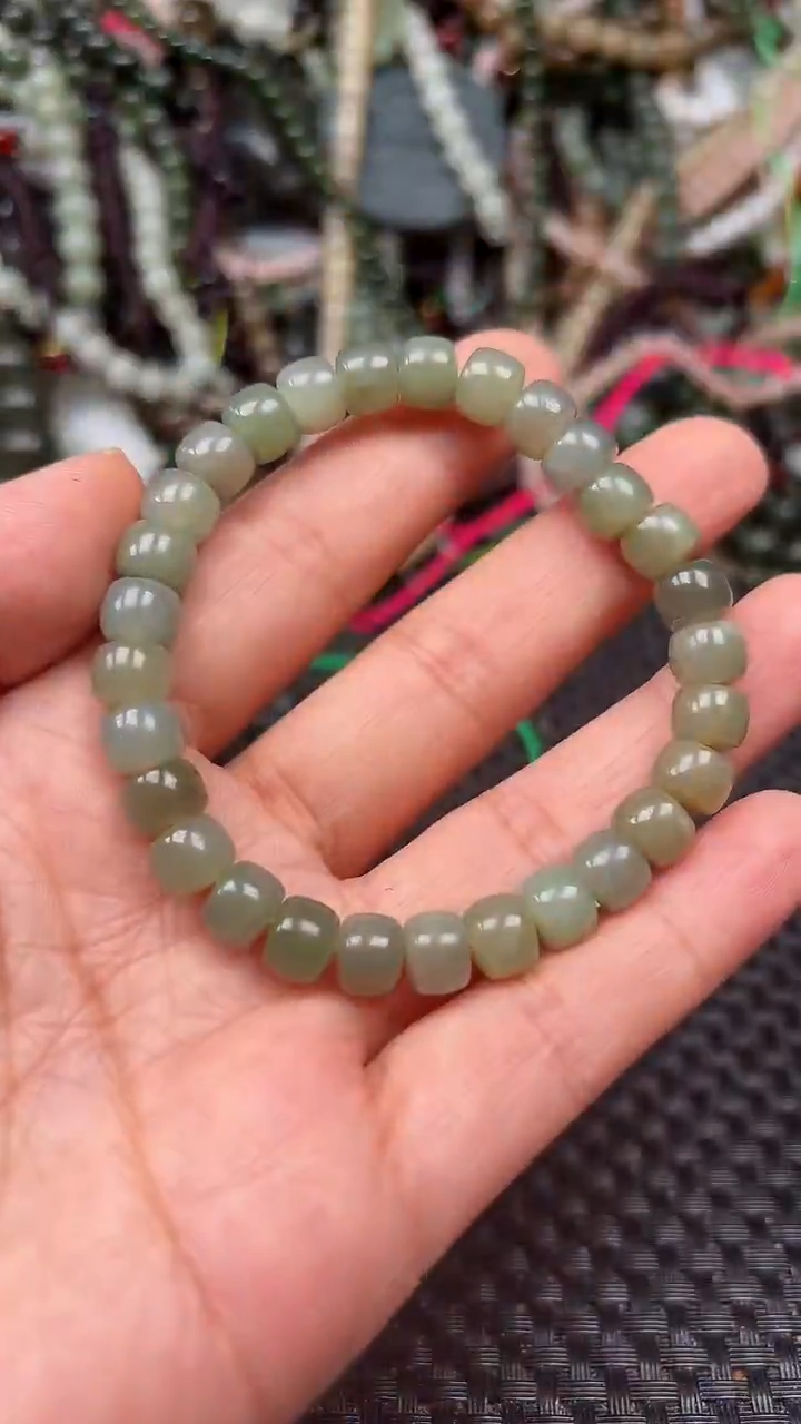 和田玉未镶嵌颈饰1