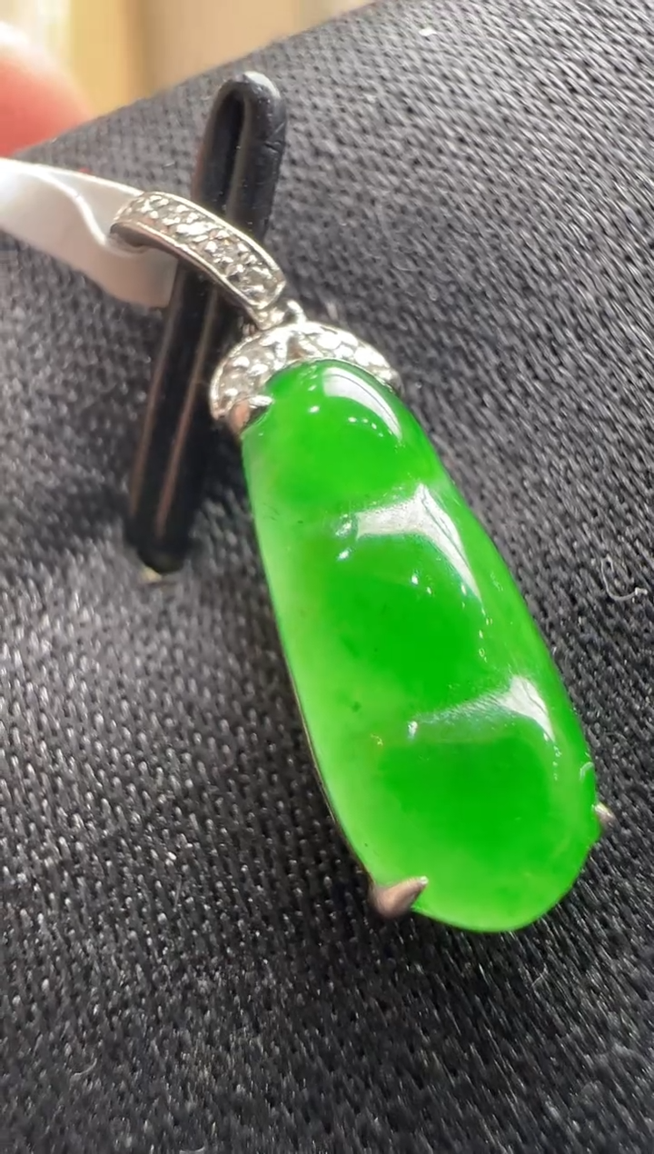 【闪购商品】翡翠吊坠(不含链)18K金镶嵌多样性发货拍一发一