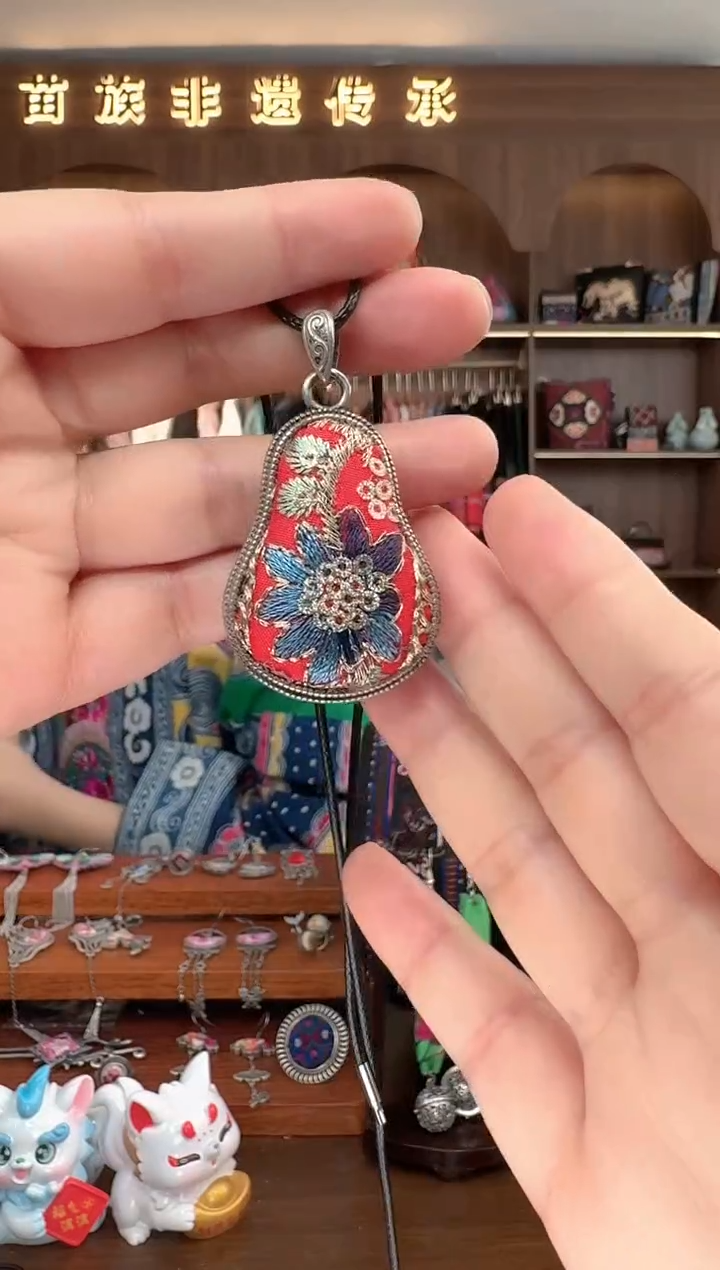 【闪购商品】织绣扶光苗绣传承6