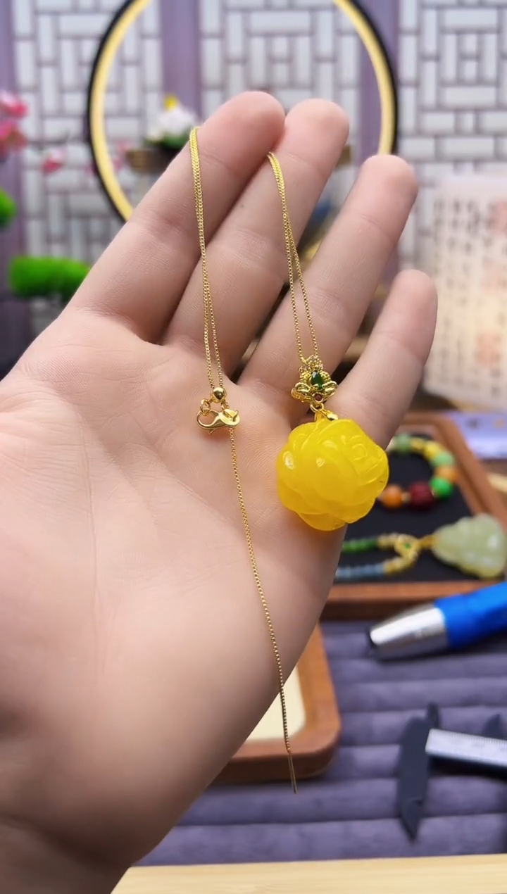 14K金镶嵌吊坠(赠链)蜜蜡D133