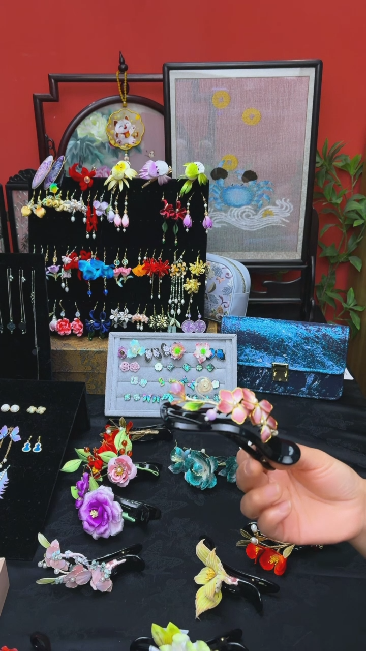 刺绣玫*璐非遗手工绒花饰品