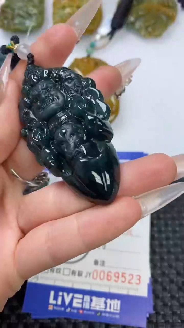 【闪购商品】翡翠颈饰未镶嵌1111111111111111