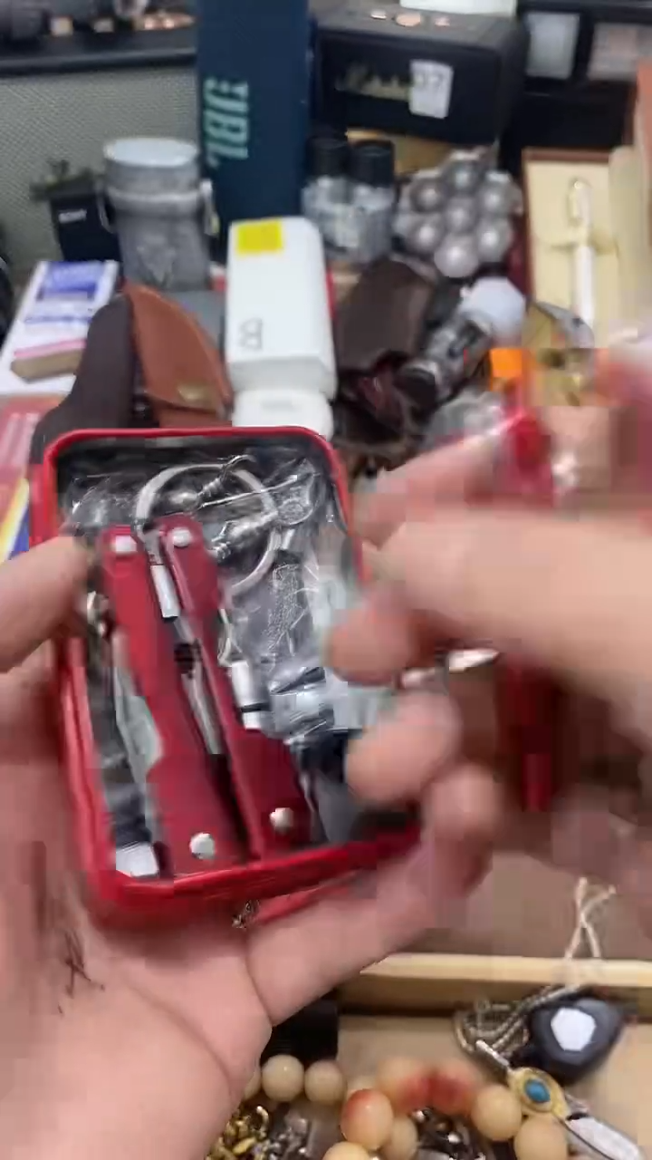 瓷片闪购商品  如图所示