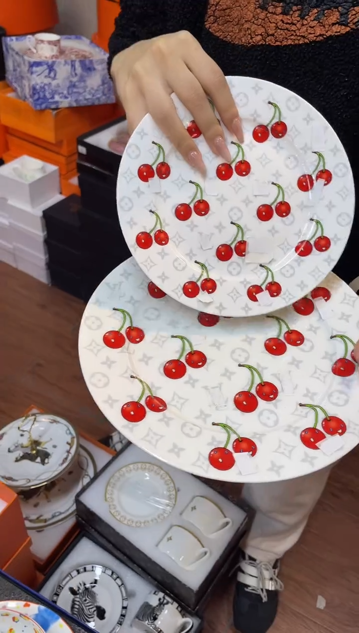 杯鸿辉家品牌瓷器，京东包邮！