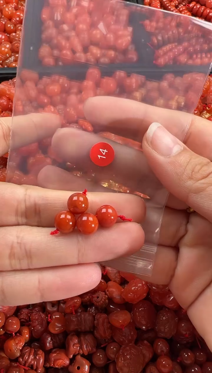 【闪购商品】南红玛瑙颈饰未镶嵌1