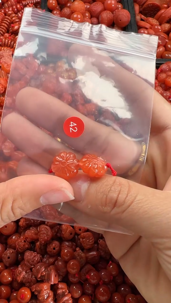 【闪购商品】南红玛瑙颈饰未镶嵌1