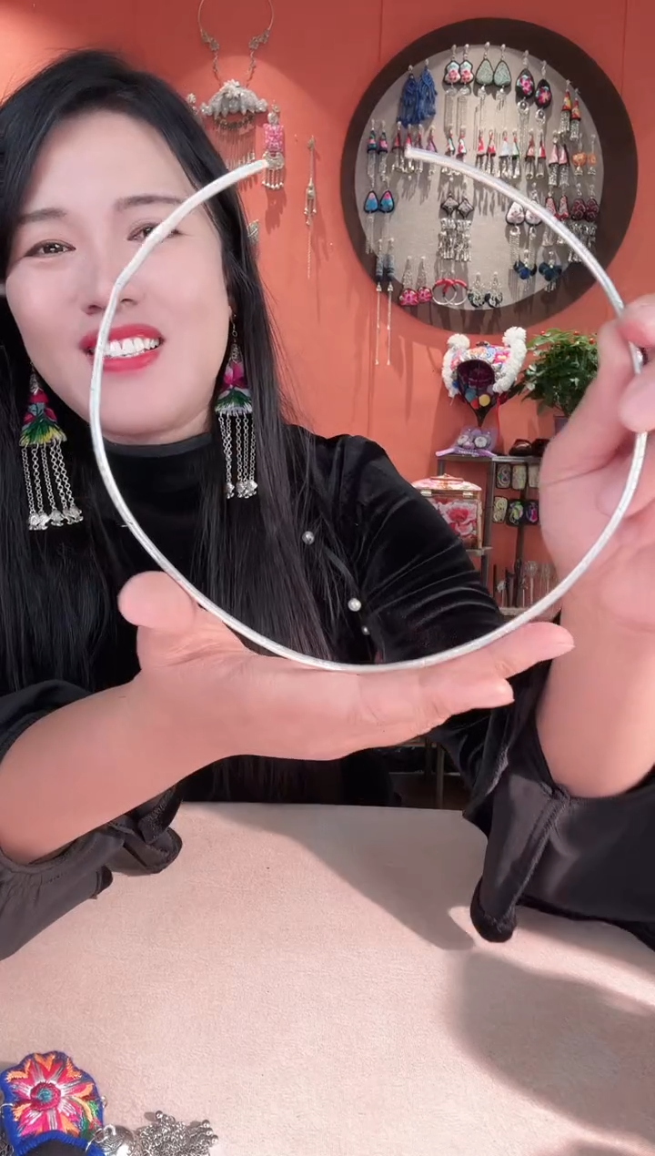 织绣苗银苗绣手工刺绣首饰31