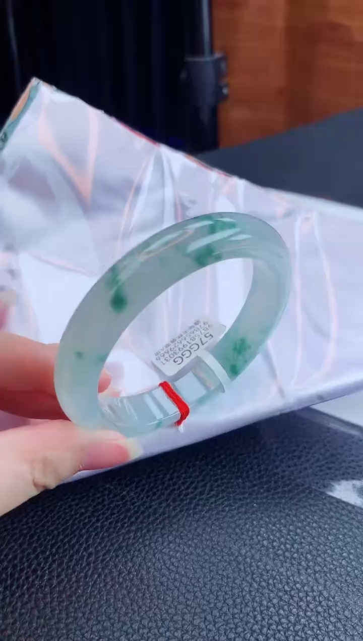 【闪购商品】翡翠手镯未镶嵌缅甸天然翡翠A货手镯