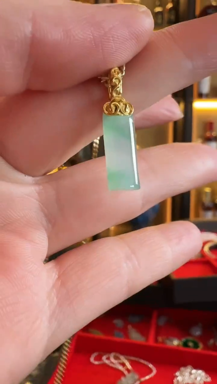 吊坠(不含链)18K金镶嵌翡翠吊坠