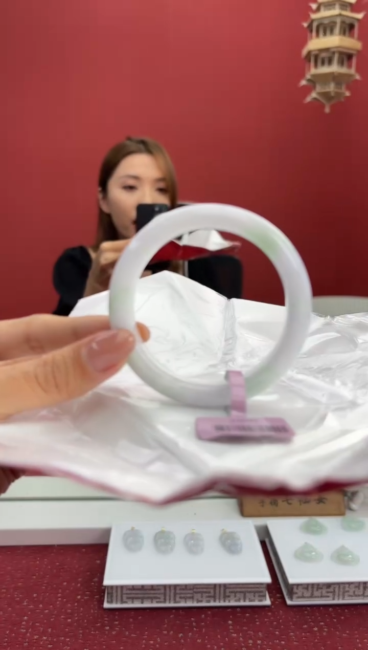 翡翠未镶嵌手镯22手镯