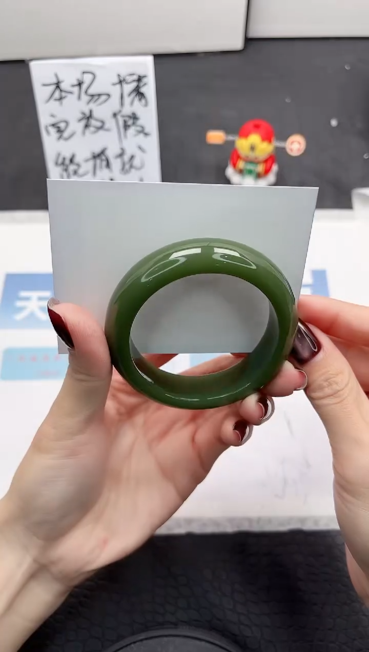 【闪购商品】石英质玉手镯未镶嵌L40-52