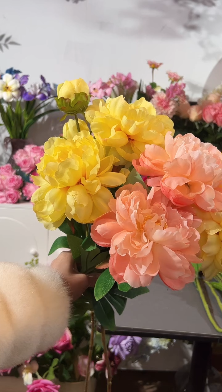 3枝黄色2枝橙色大牡丹