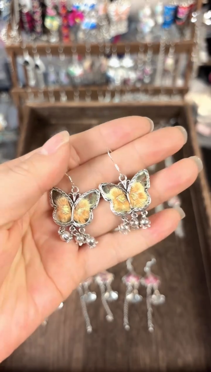 彩云南阁非遗老绣苗银饰品522