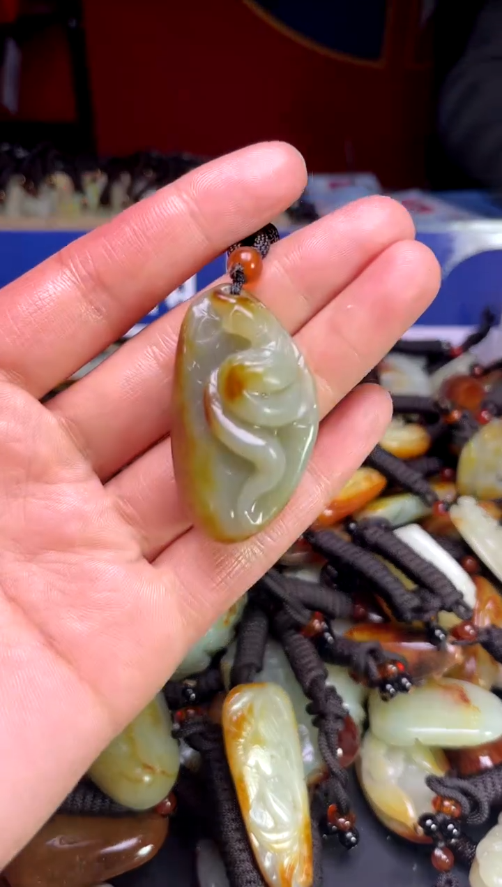 【闪购商品】和田玉颈饰未镶嵌1