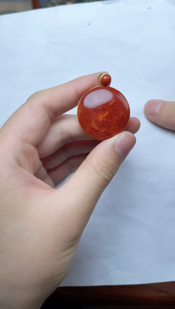 【闪购商品】南红玛瑙18K金镶嵌颈饰06圆牌