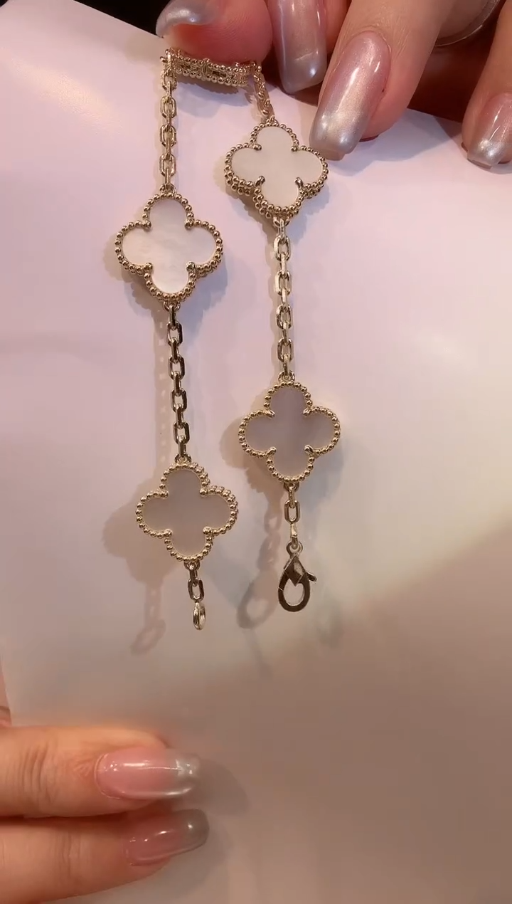 【闪购商品】贝壳（贝母）手链18K金镶嵌白色五花手链
